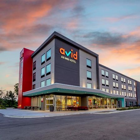 Avid Hotels Milwaukee West - Waukesha By Ihg Pewaukee Экстерьер фото