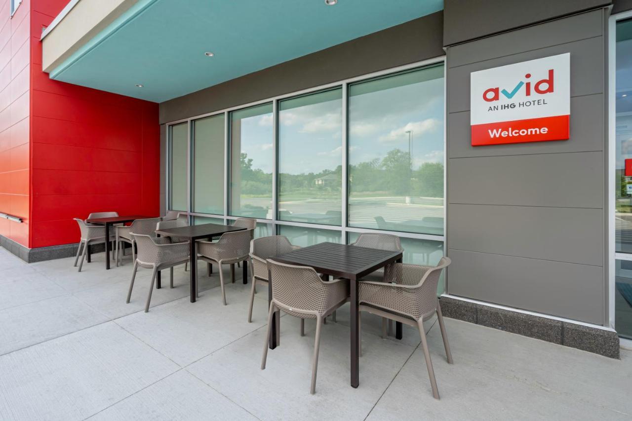 Avid Hotels Milwaukee West - Waukesha By Ihg Pewaukee Экстерьер фото